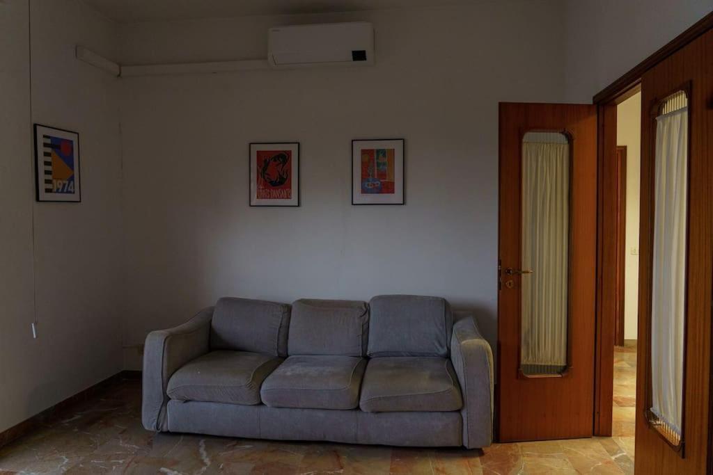 Fanciful 2-Br Outside Ztl Apartment Florence Luaran gambar