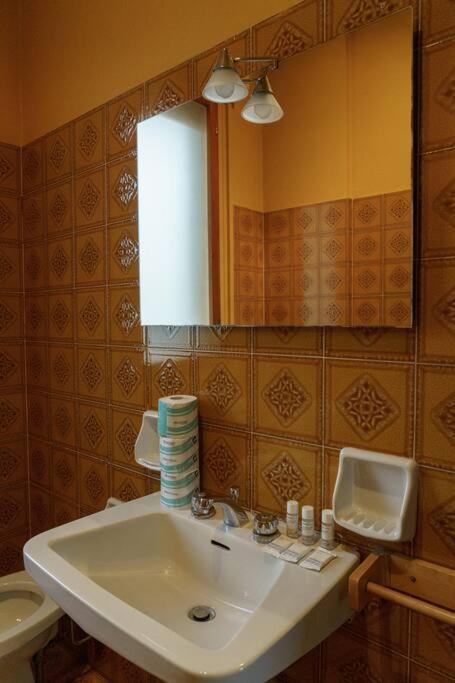 Fanciful 2-Br Outside Ztl Apartment Florence Luaran gambar